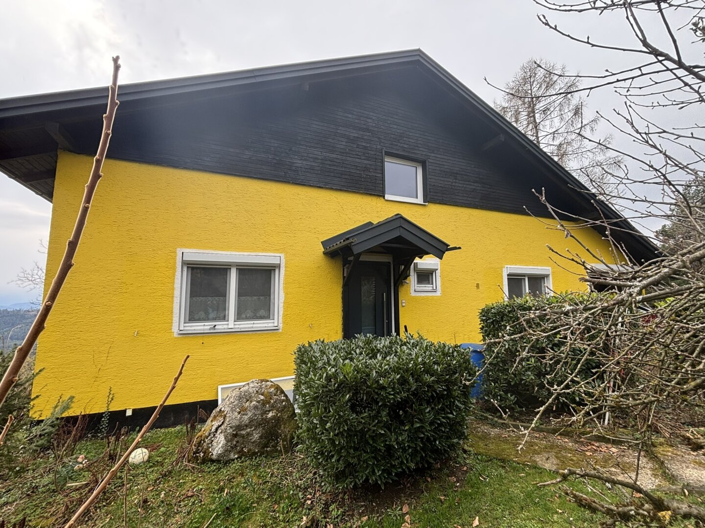 Renovierungsbedürftiges Wohnjuwel mit großem Garten und viel Platz!