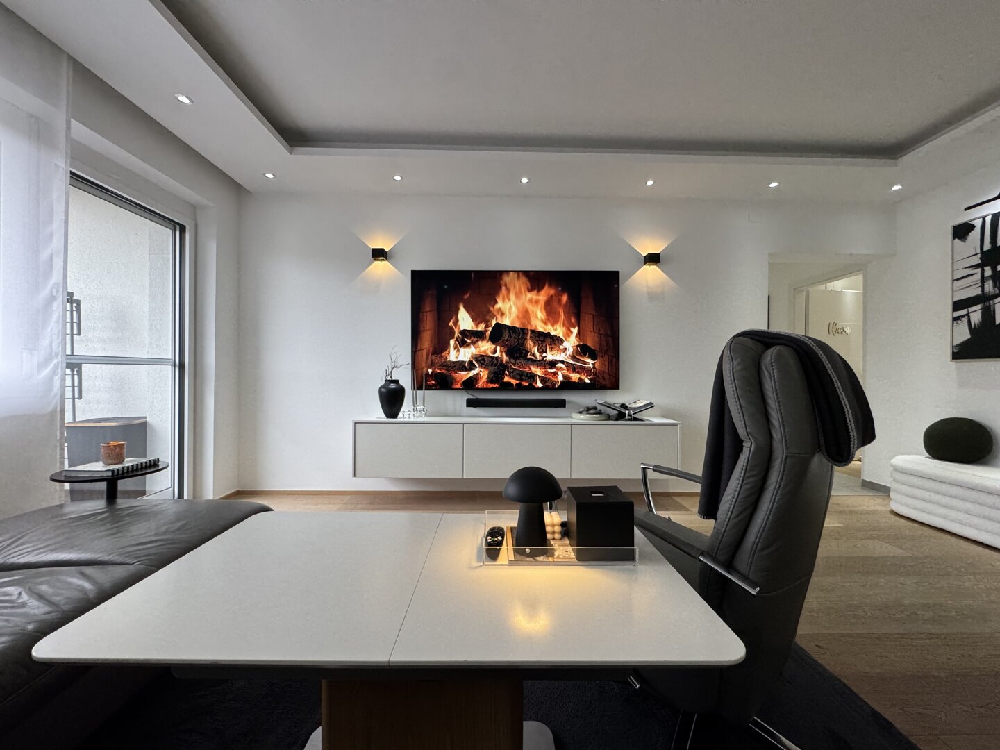 Design trifft Lebensqualität, vollsanierte Wohlfühlwohnung mit Balkon