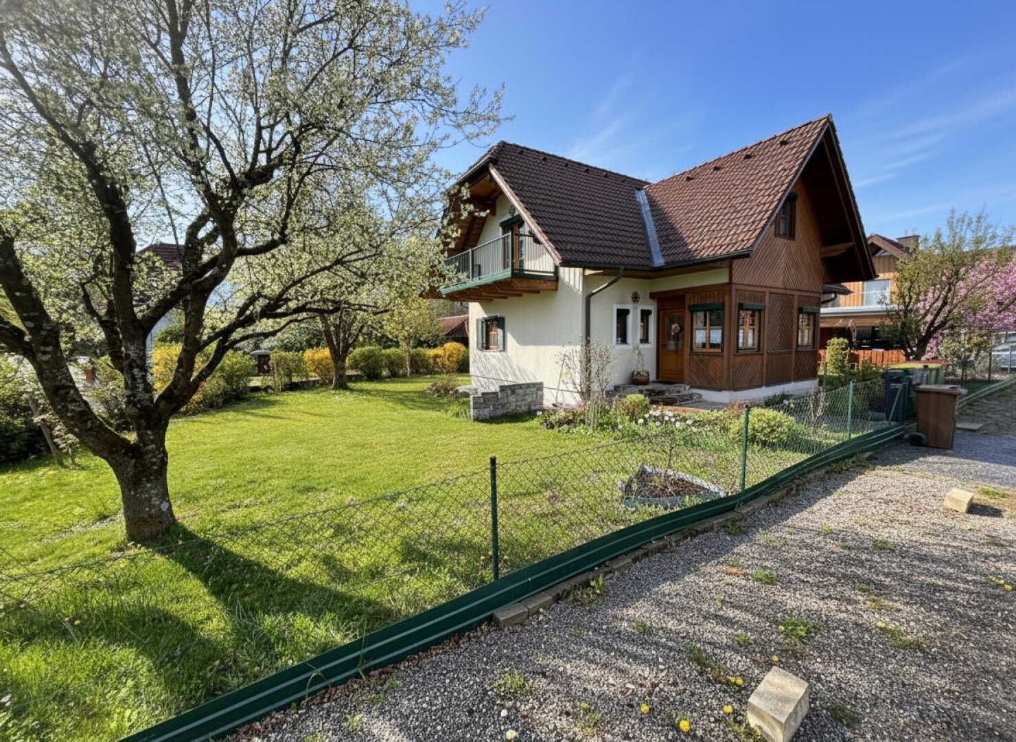Stilvolles Landhaus mit liebevollem Garten