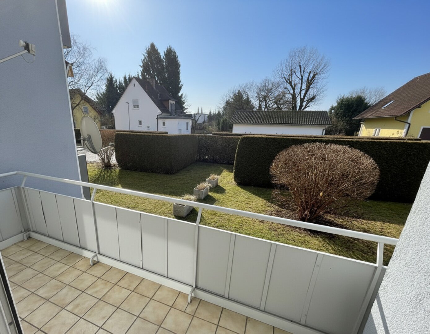 ERSTBEZUG nach Sanierung! Wohntraum mit sonniger Loggia
