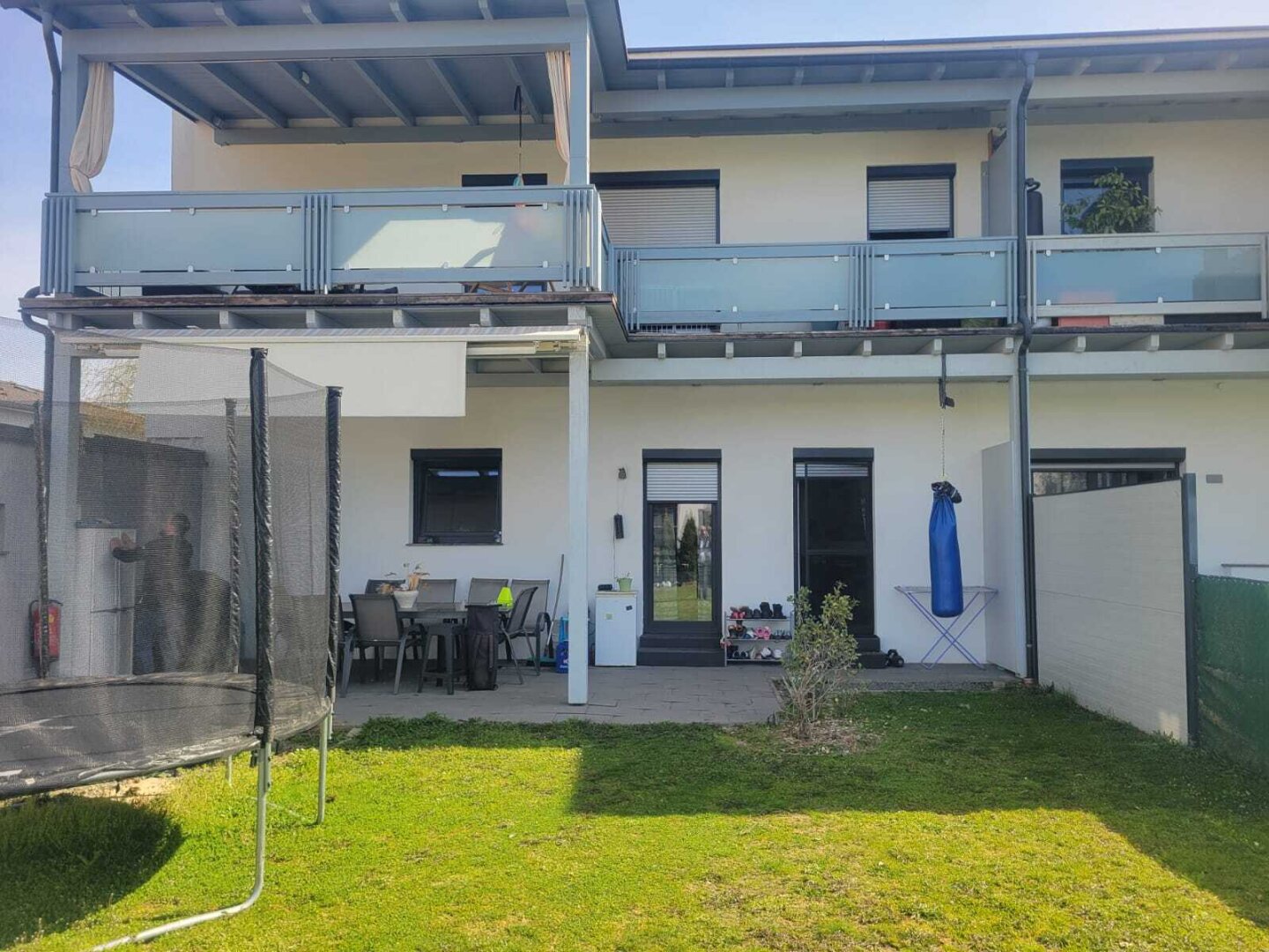 Gelungener Wohntraum mit Garten und Pool