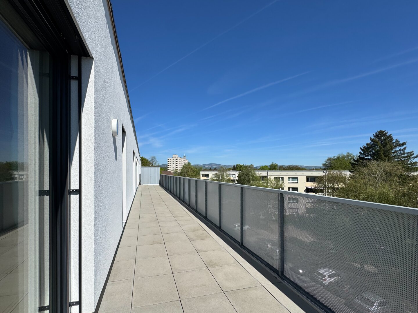 Großzügige 3-Zimmer Wohnung mit großzügiger Terrasse