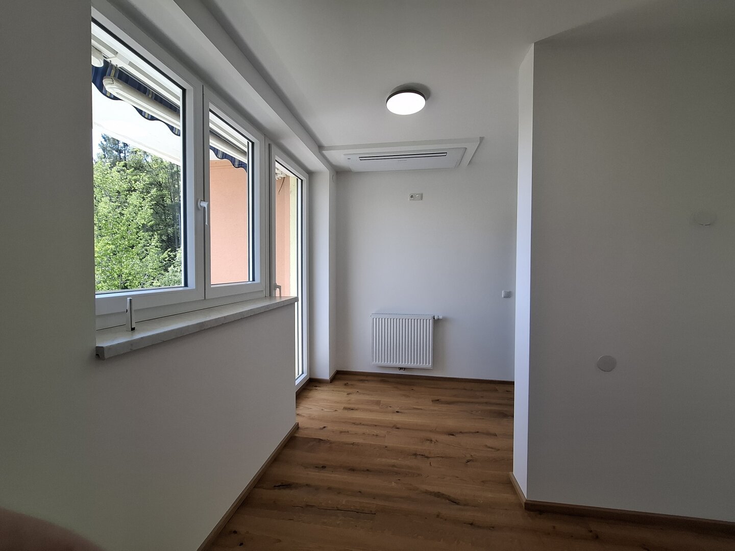Sanierte 2-Zimmer-Wohnung mit Loggia in zentraler Lage!
