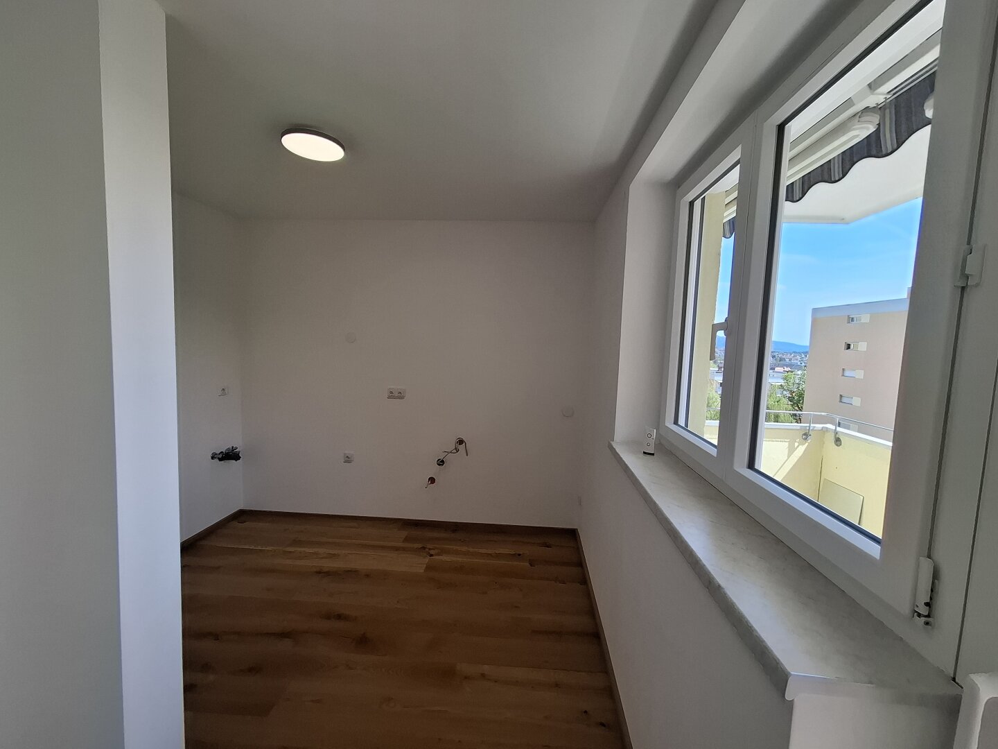 Sanierte 2-Zimmer-Wohnung mit Loggia in zentraler Lage!