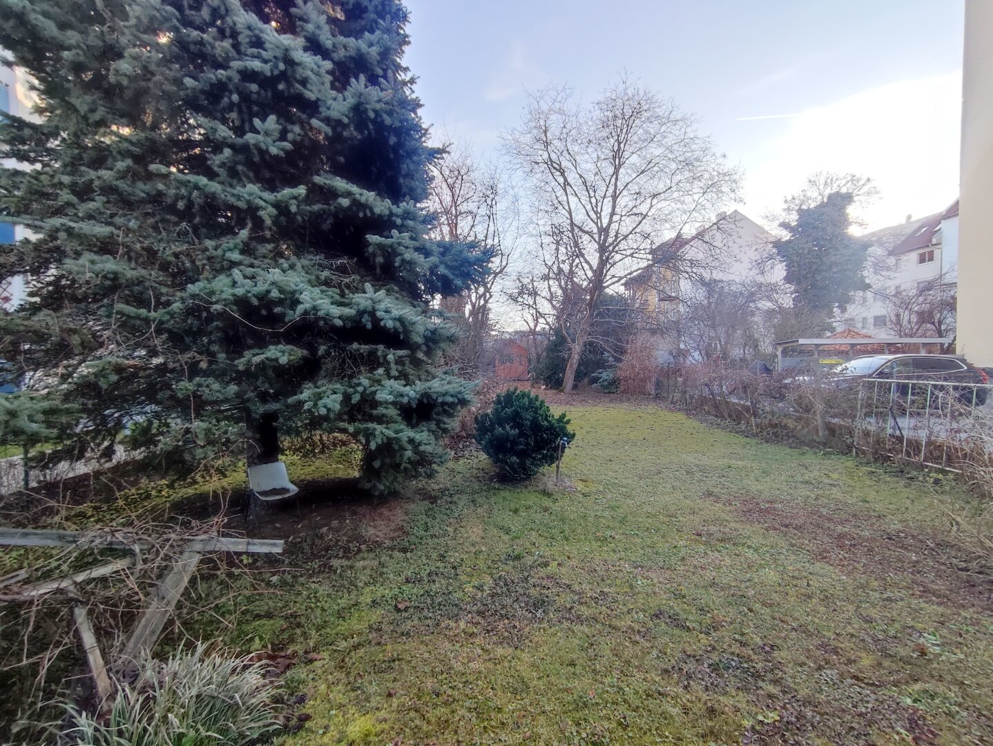 Ebener Baugrund in zentraler Lage!