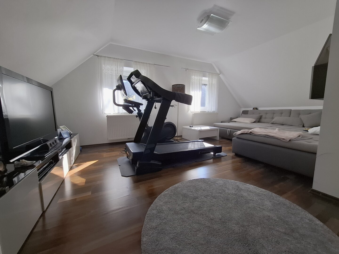 Hochwertig modernisiertes Familienhaus mit sonniger Terrasse - 15 Minuten von Weiz