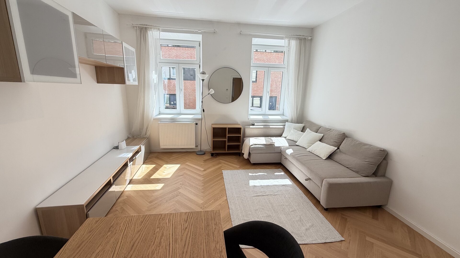 Ruhige, top-renovierte 2-Zimmer Wohnung im Hochparterre