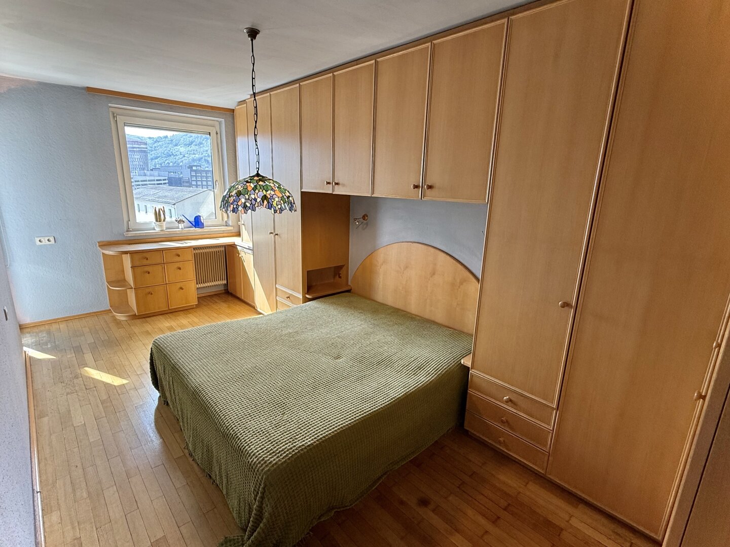 Lichtdurchflutete Wohnung mit zentraler Raumaufteilung!