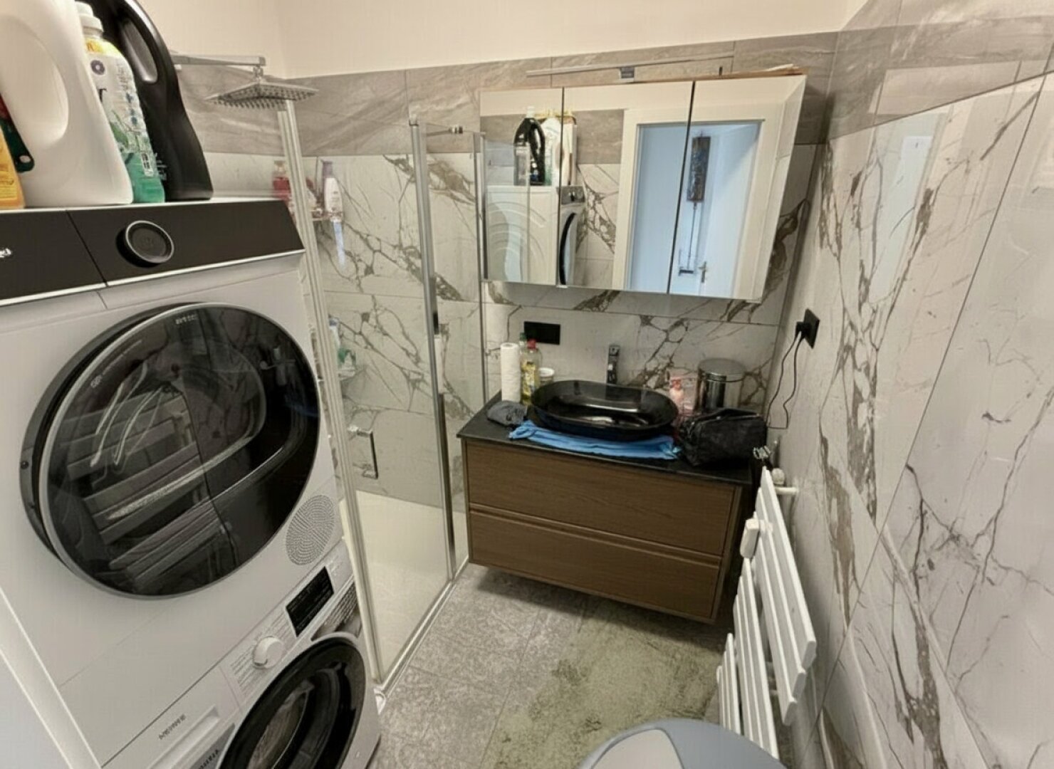 Bestlage: Lichtdurchflutete Wohnung mit traumhaftem Südbalkon!