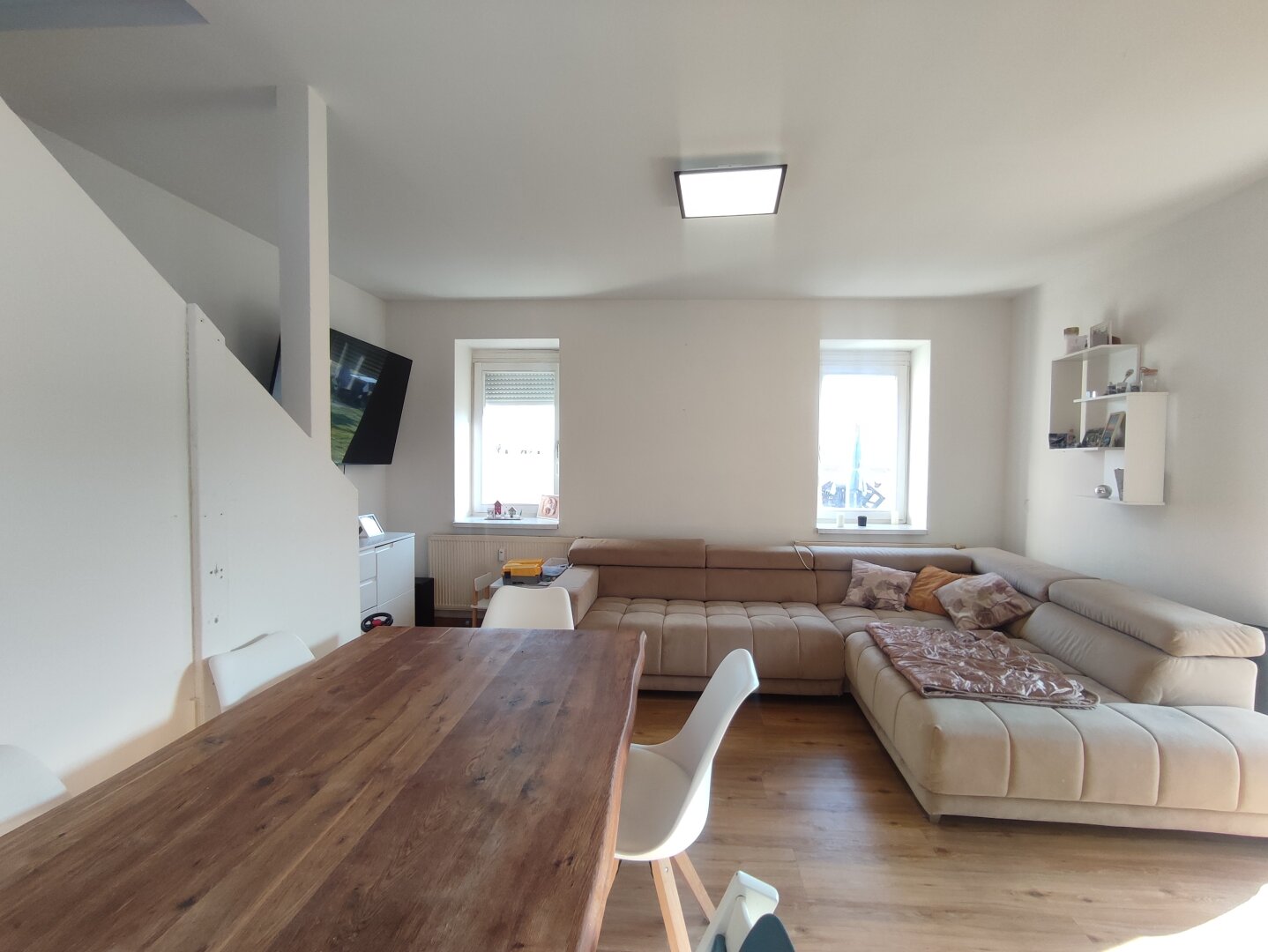 Lichtdurchflutete Maisonette-Wohnung: Loft-Feeling in ländlicher Lage!