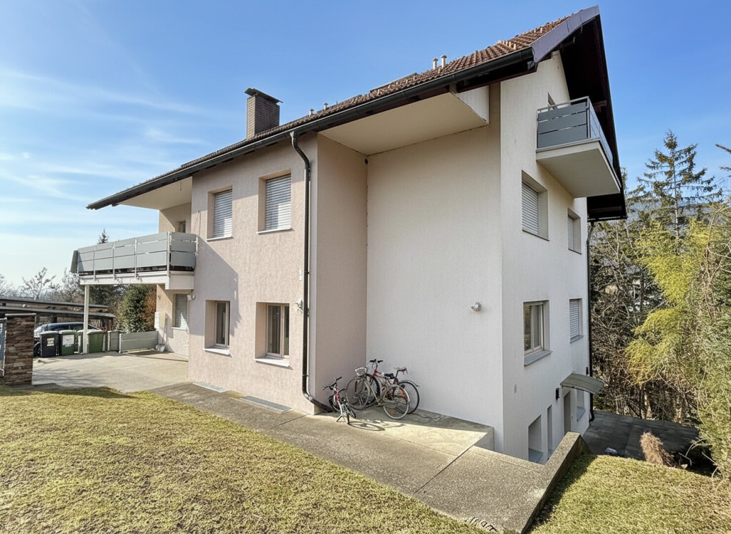 Grün-Liebhaber aufgepasst: Lichtdurchflutete Wohnung mit Terrasse!