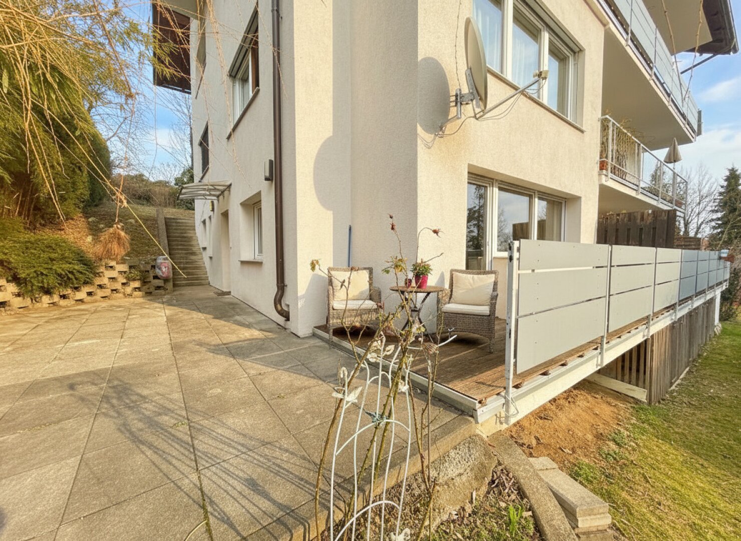 Grün-Liebhaber aufgepasst: Lichtdurchflutete Wohnung mit Terrasse!
