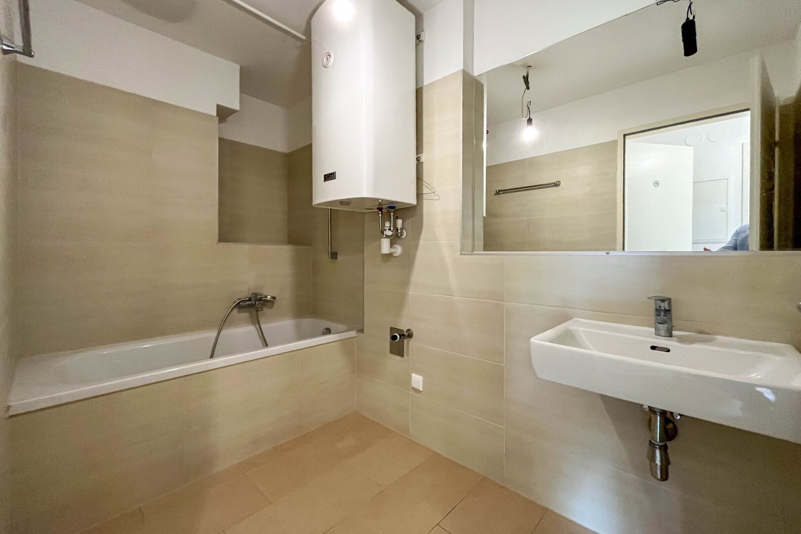 Badezimmer mit Wanne