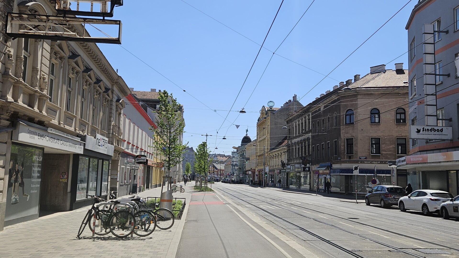 Ruhige sonnige 2-Zimmer-Wohnung mit Potenzial - PRAGER STRASSE