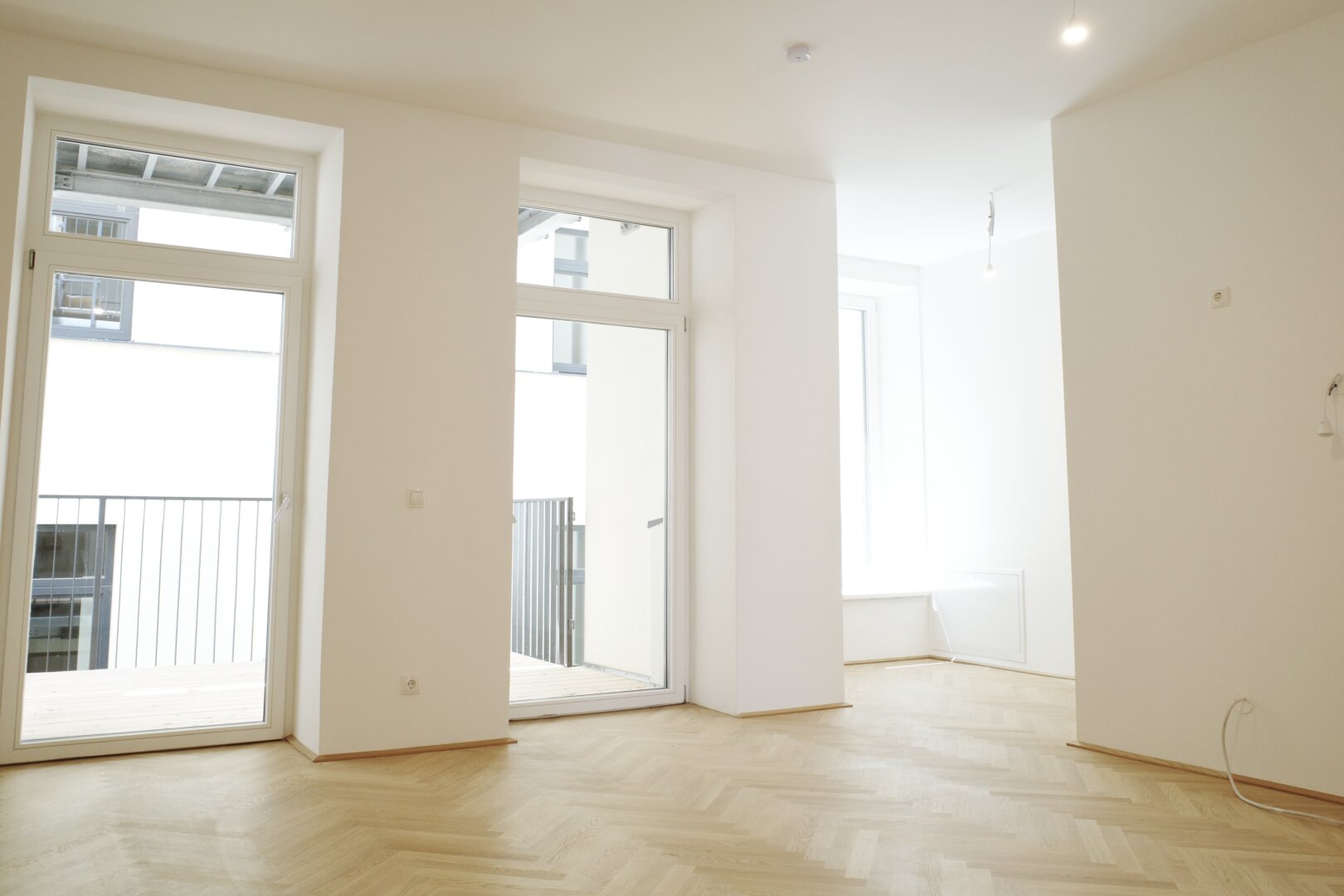 Helle 3 Zi Altbauwohnung im 2 OG mit großer Aussenfläche  - Die Schokoladenfabrik