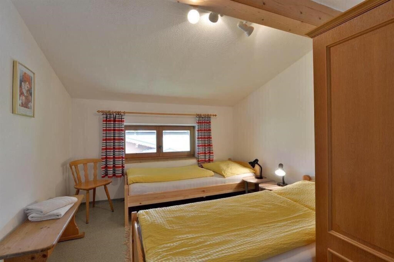Apartmenthaus mit vielfältigen Möglichkeiten in Oberndorf/Tirol - Perfekt für Investoren!