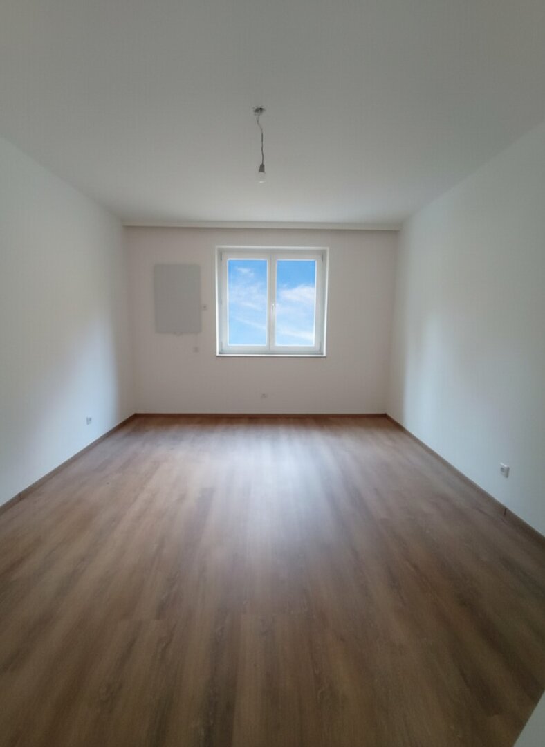 Einladende Wohnung mit Balkon und Stellplatz