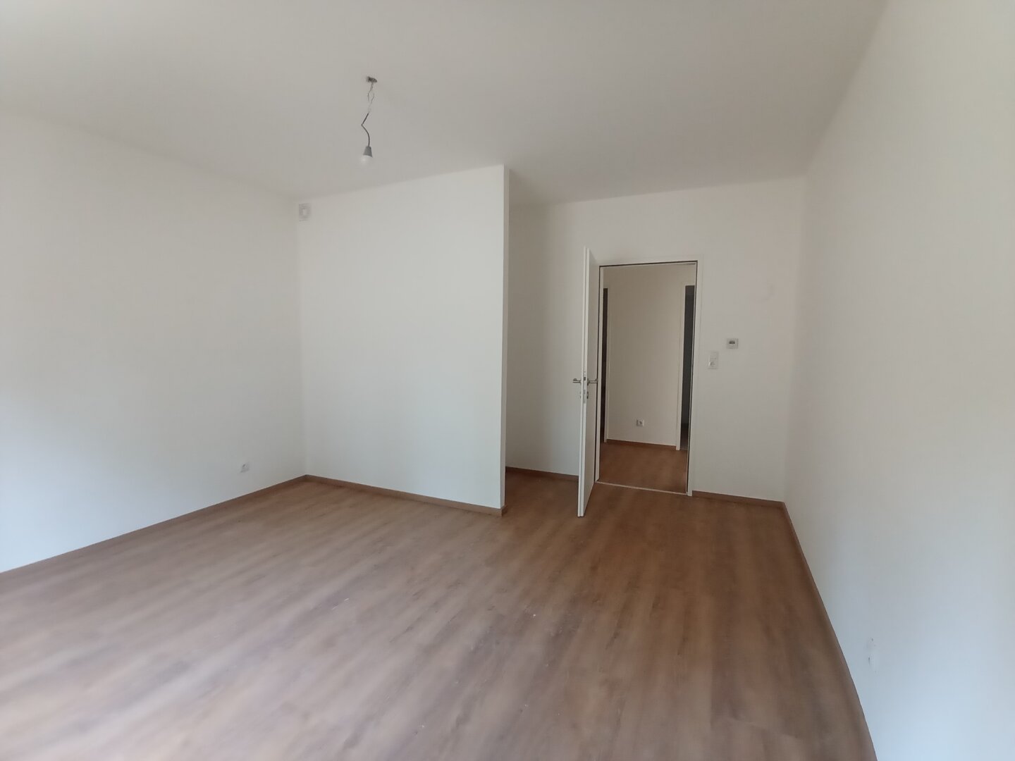 Einladende Wohnung mit Balkon und Stellplatz