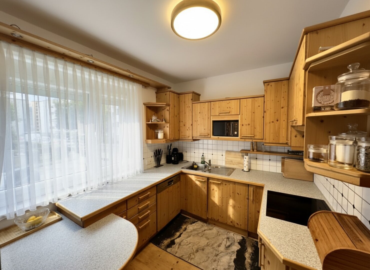 STEYR | TABOR: Sehr großzügige und gepflegte 3-Zimmer-Wohnung mit gemütlicher Loggia in Top-Lage!