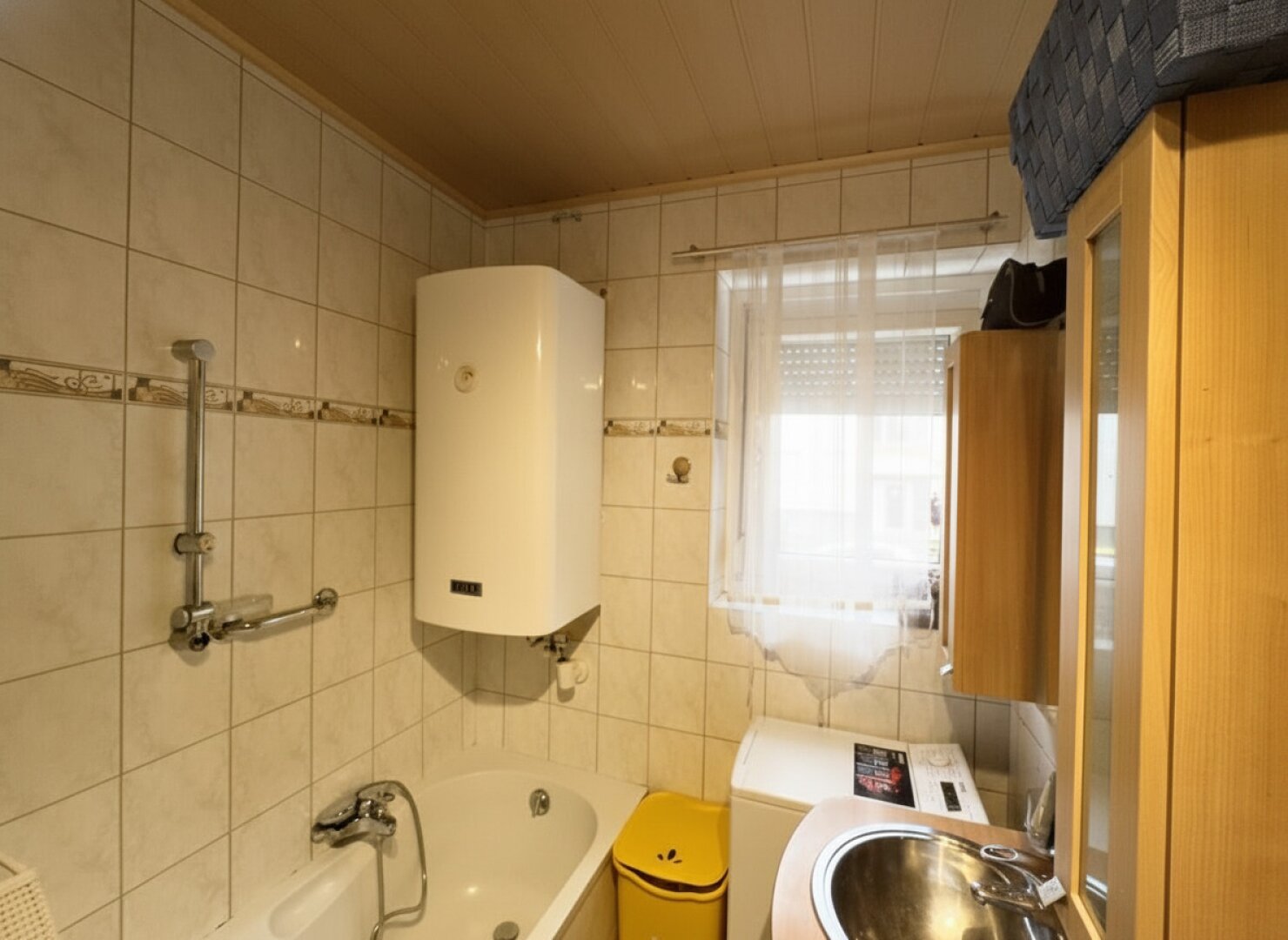 STEYR | TABOR: Sehr großzügige und gepflegte 3-Zimmer-Wohnung mit gemütlicher Loggia in Top-Lage!