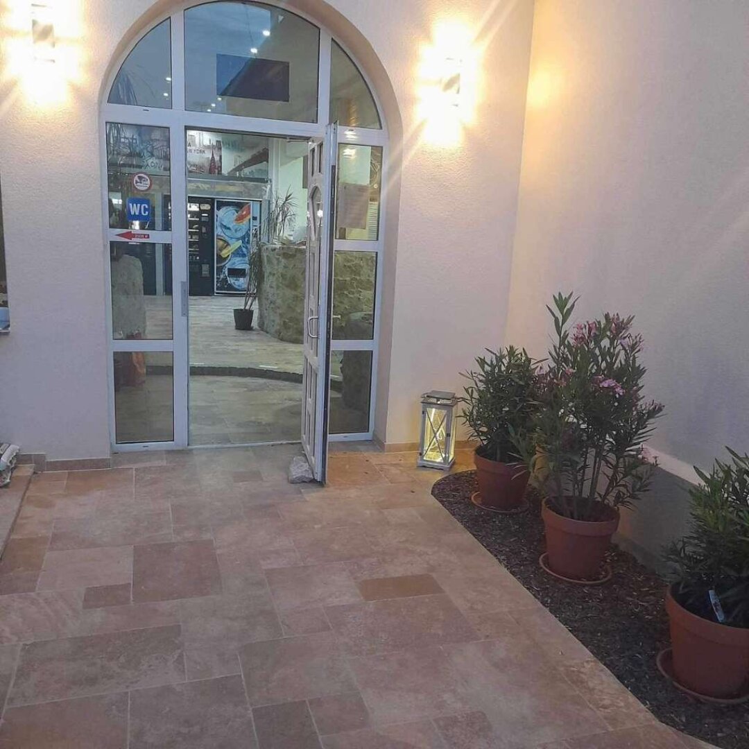 BISTRO AREAL 200 in 2601 Sollenau