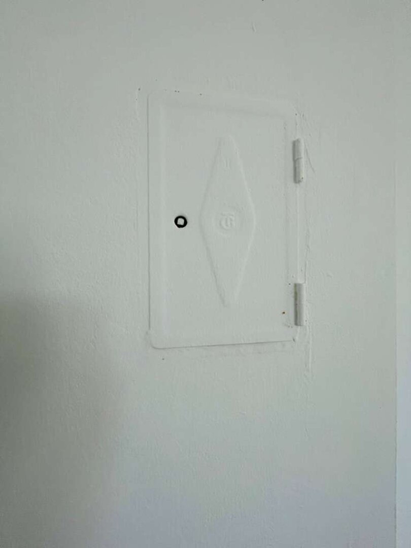PROVISIONSFREI!!! Altbau mit traditionellem Charakter, 3 Separate Wohnungen