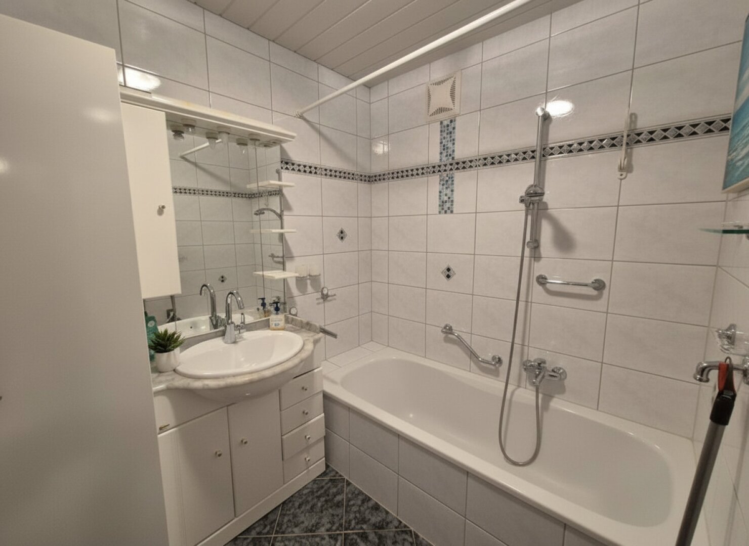 Top-Zweifamilienhaus mit unverbaubarer Traumausicht.
