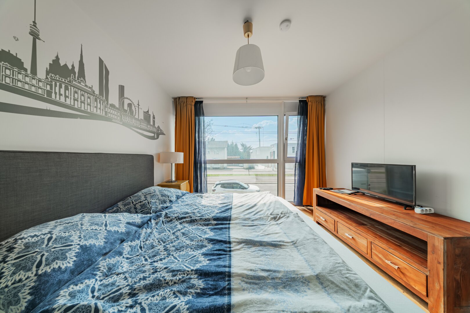 Wohnen mit Pool – 2-Zimmer-Apartment mit Loggia, 5 Minuten zur Alten Donau