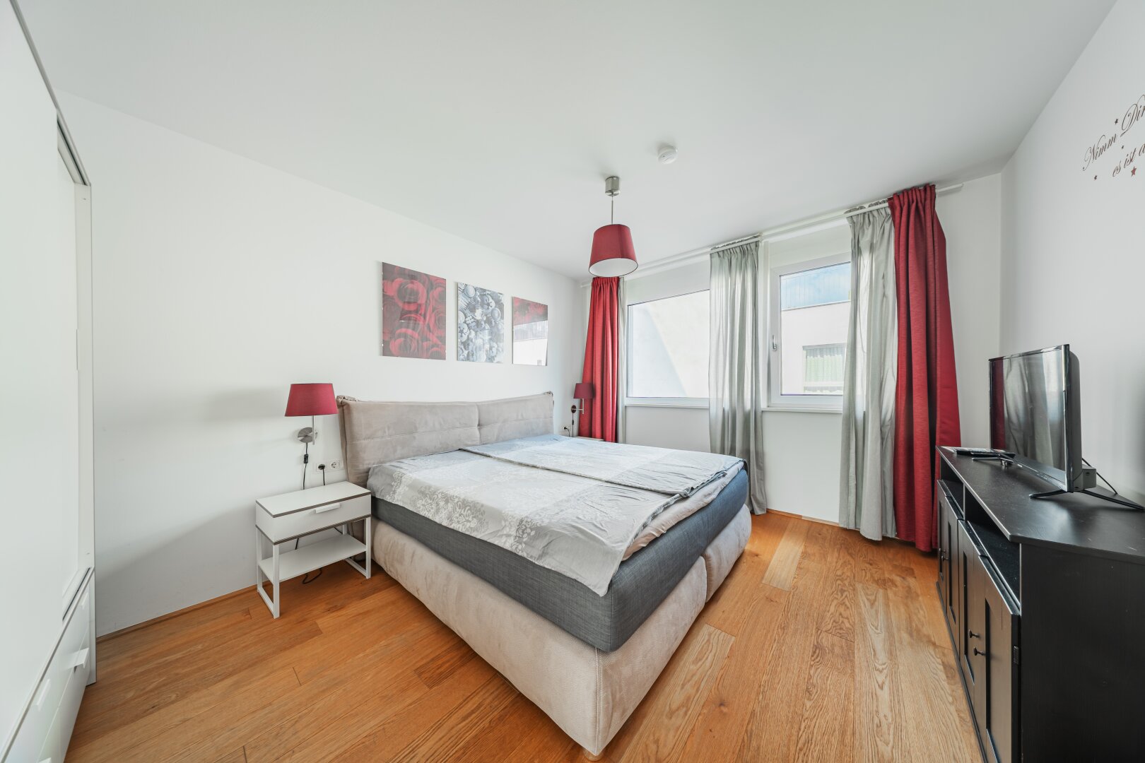 Wohnen mit Pool – 2-Zimmer-Apartment mit Loggia, 5 Minuten zur Alten Donau