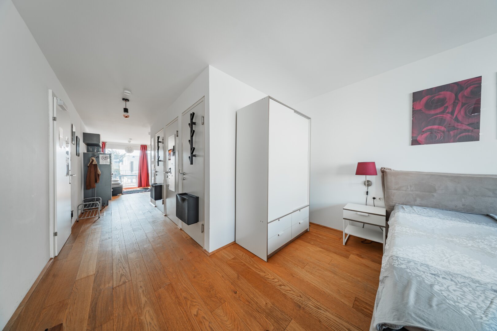 Wohnen mit Pool – 2-Zimmer-Apartment mit Loggia, 5 Minuten zur Alten Donau