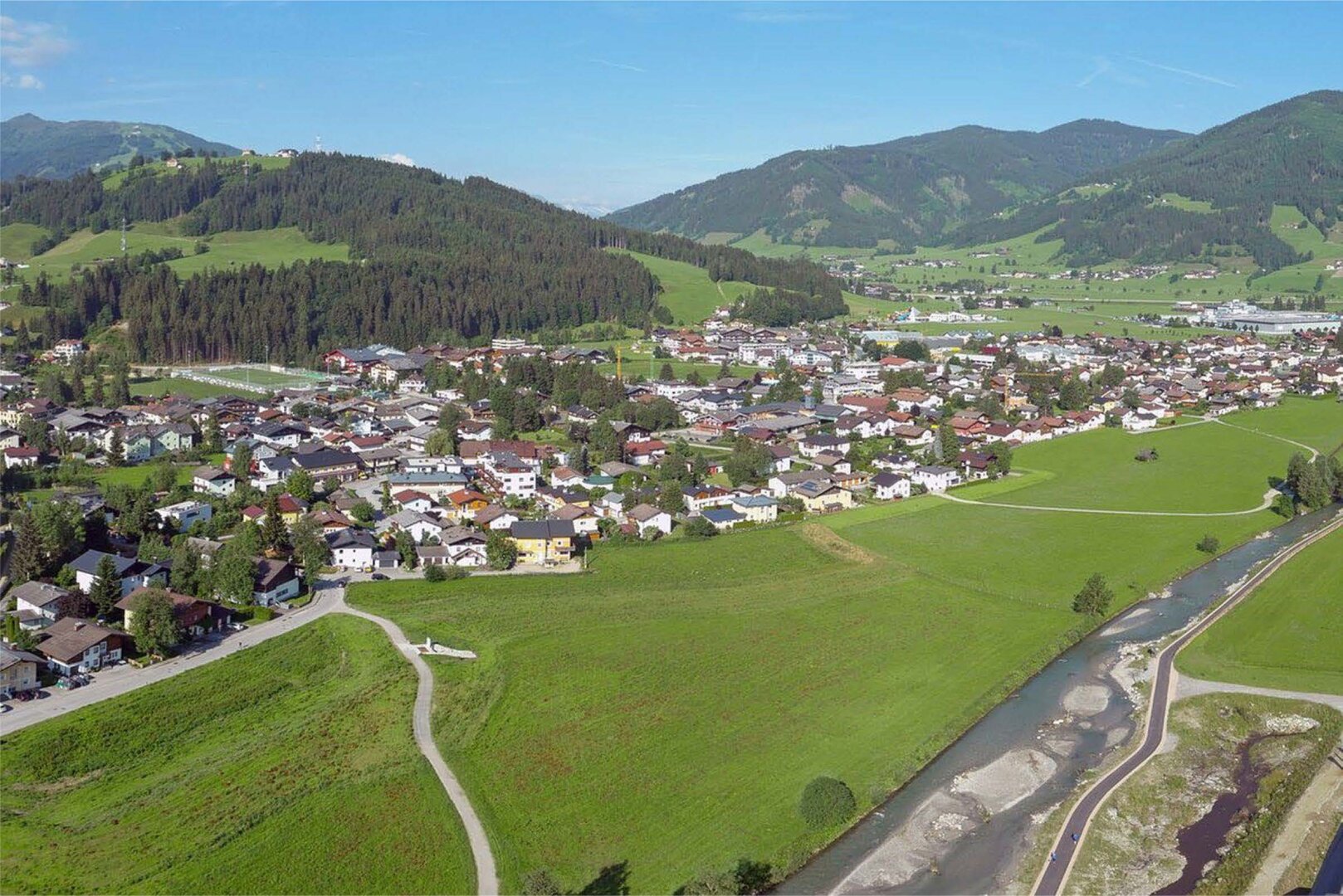 Altenmarkt im Pongau: Gewerbegrundstücke in unterschiedlichen Größen und Lagen zu mieten