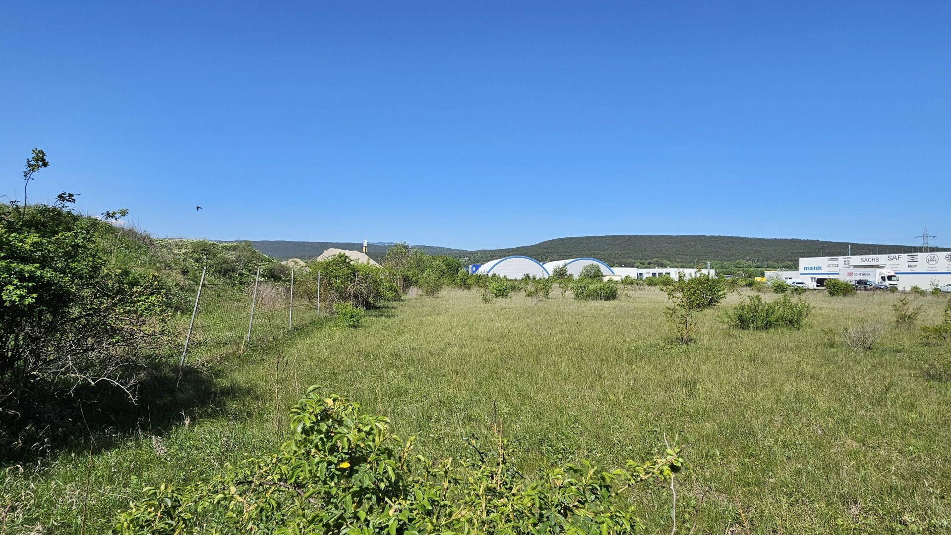 Bad Fischau: Gewerbe-/Industriegrundstück (10.963 m²) Nähe A2 - Baurecht/Kauf
