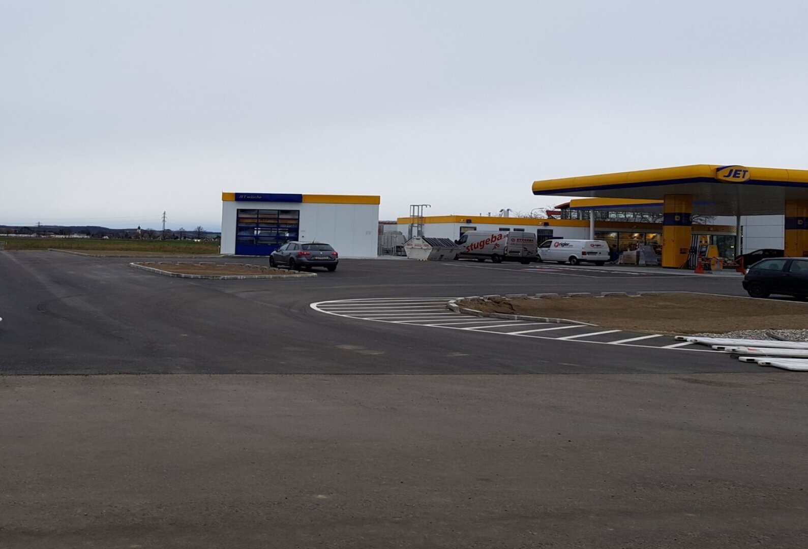 Langenrohr bei Tulln: Gewerbegrundstück in TOP Frequenzlage zu mieten (Baurecht möglich)