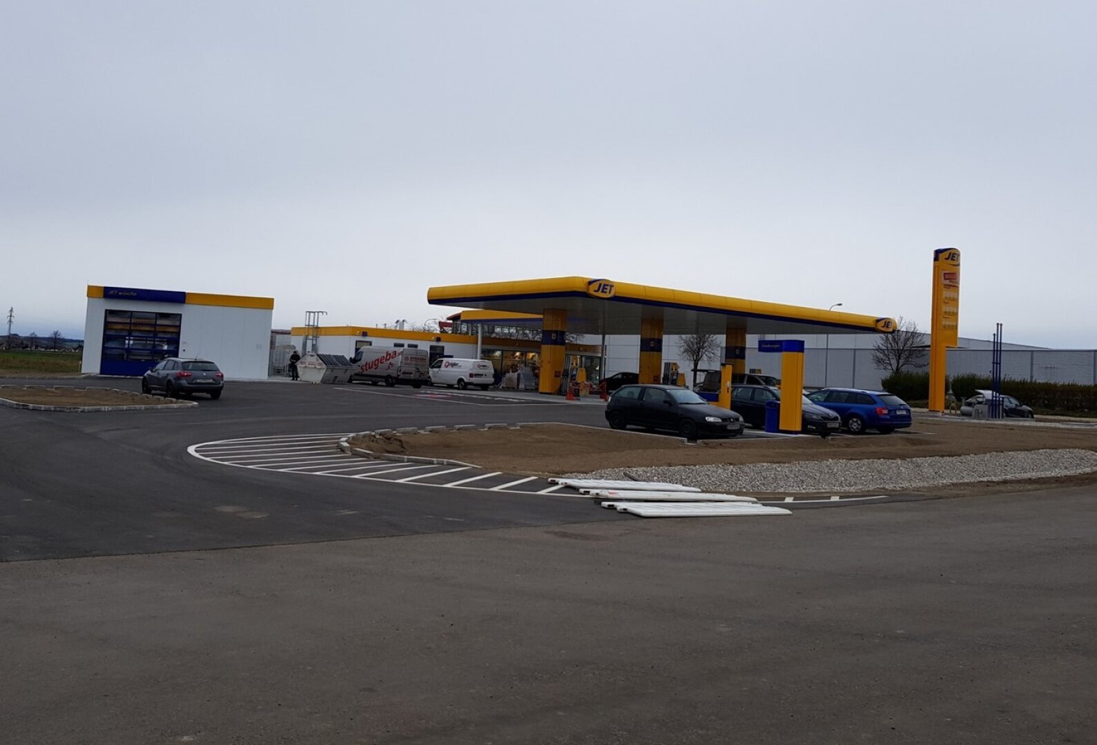 Langenrohr bei Tulln: Gewerbegrundstück in TOP Frequenzlage zu mieten (Baurecht möglich)