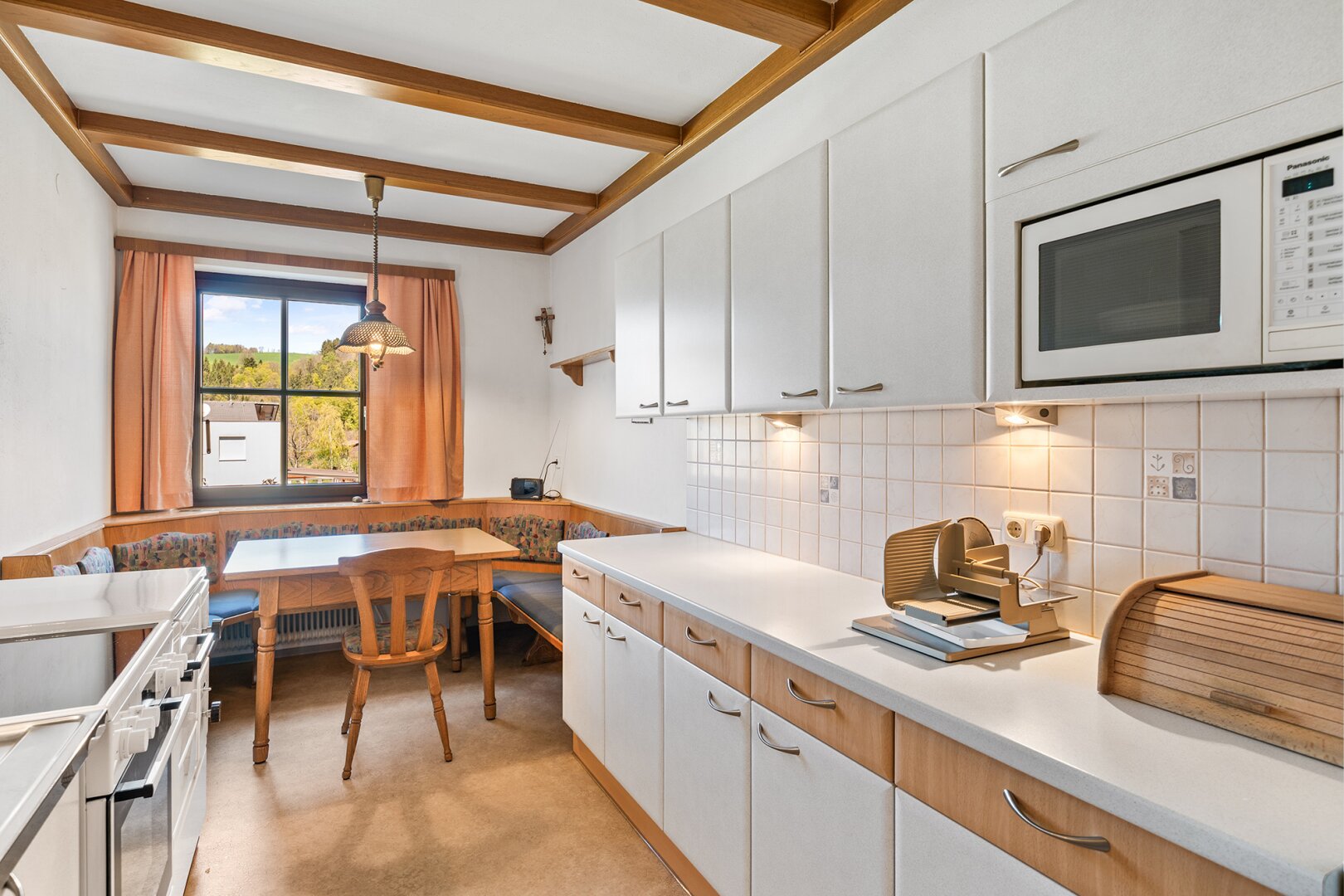 Ruhe. Weitblick. Lebensqualität – Gepflegtes Familienhaus mit Garten & Sauna in Bad Schönau