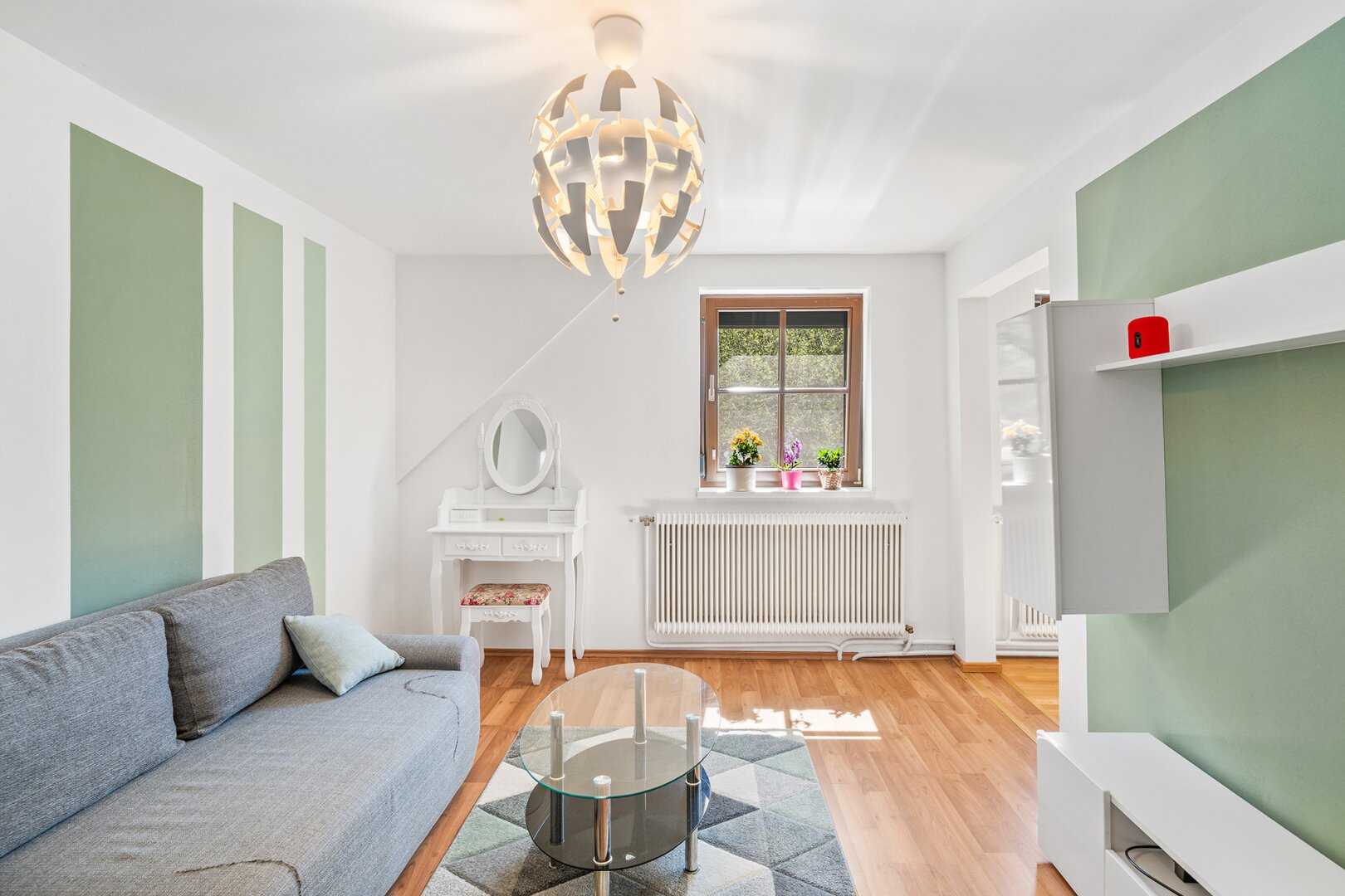 Ruhe. Weitblick. Lebensqualität – Gepflegtes Familienhaus mit Garten & Sauna in Bad Schönau