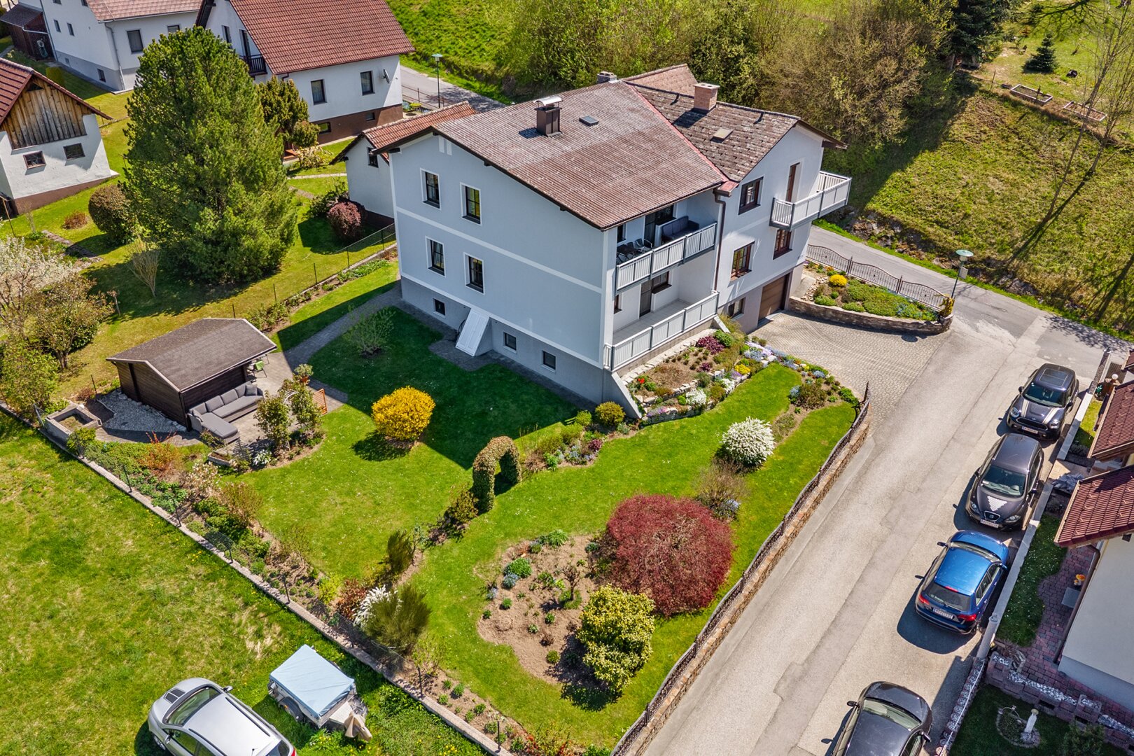 Ruhe. Weitblick. Lebensqualität – Gepflegtes Familienhaus mit Garten & Sauna in Bad Schönau