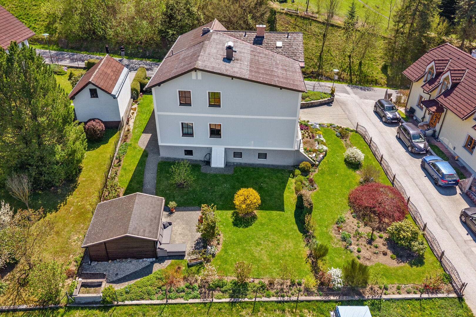 Ruhe. Weitblick. Lebensqualität – Gepflegtes Familienhaus mit Garten & Sauna in Bad Schönau