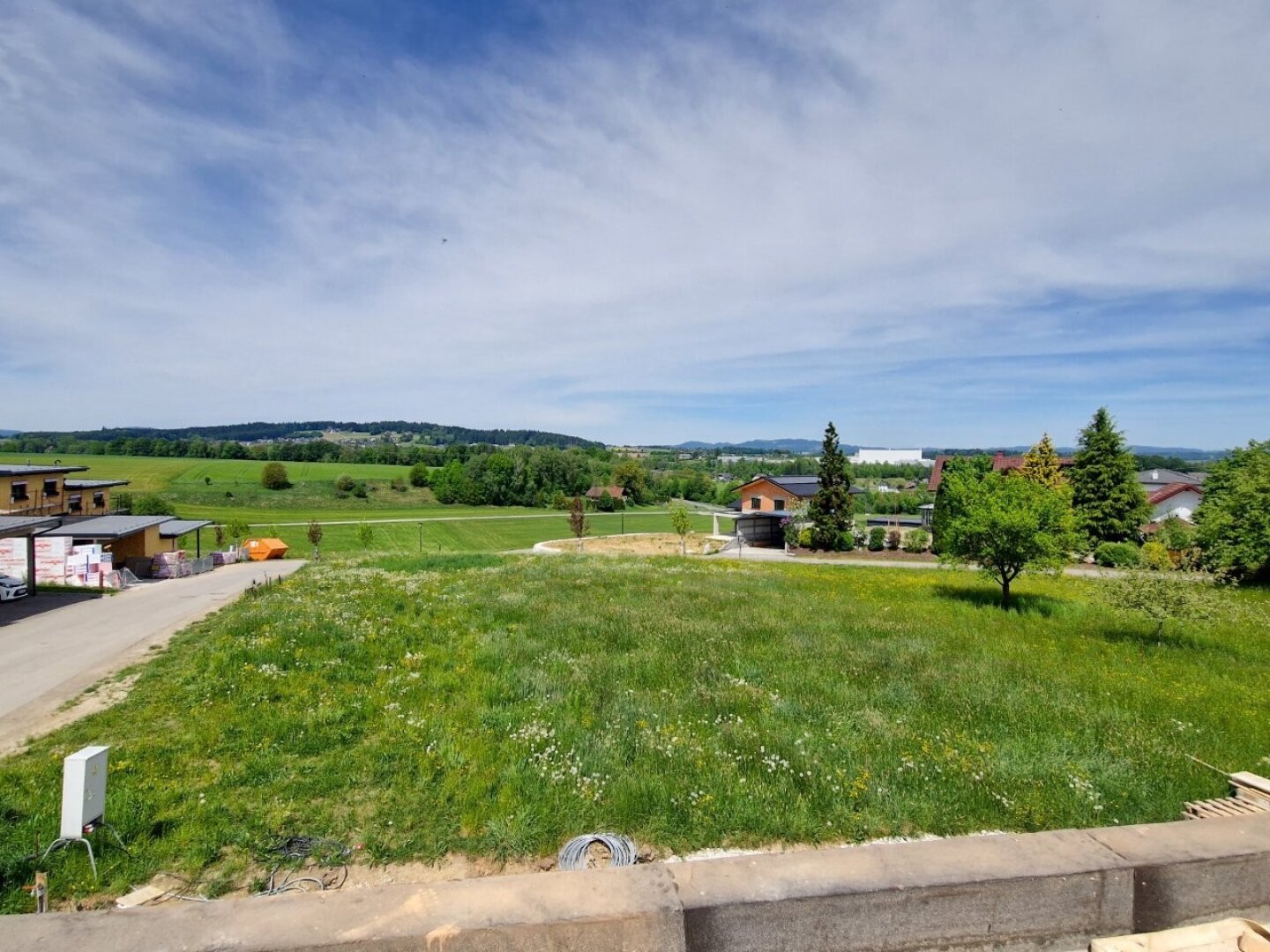 Top 1! Schlüsselfertige, moderne Doppelhaushälfte mit 2 Carportstellplätzen, 4 Zimmer, 2 Terrassen, Balkon, Eigengarten!