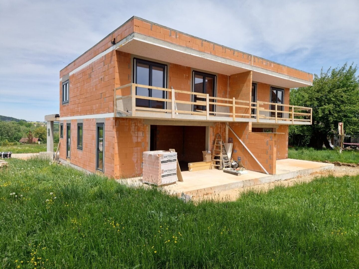 Top 1! Schlüsselfertige, moderne Doppelhaushälfte mit 2 Carportstellplätzen, 4 Zimmer, 2 Terrassen, Balkon, Eigengarten!
