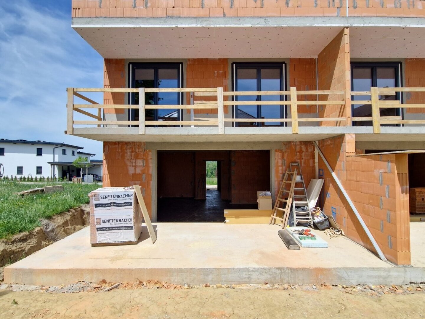 Top 1! Schlüsselfertige, moderne Doppelhaushälfte mit 2 Carportstellplätzen, 4 Zimmer, 2 Terrassen, Balkon, Eigengarten!