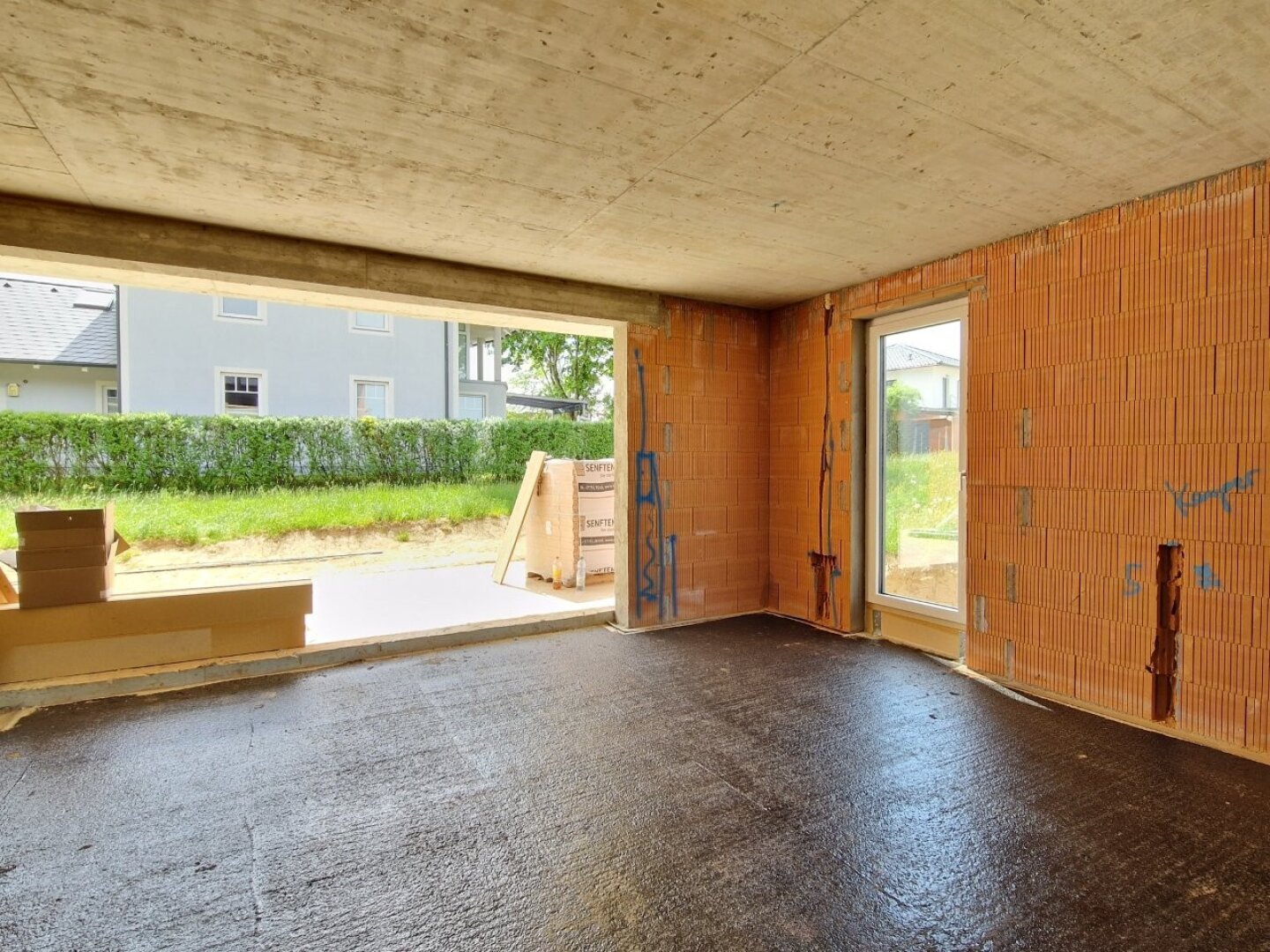 Top 1! Schlüsselfertige, moderne Doppelhaushälfte mit 2 Carportstellplätzen, 4 Zimmer, 2 Terrassen, Balkon, Eigengarten!