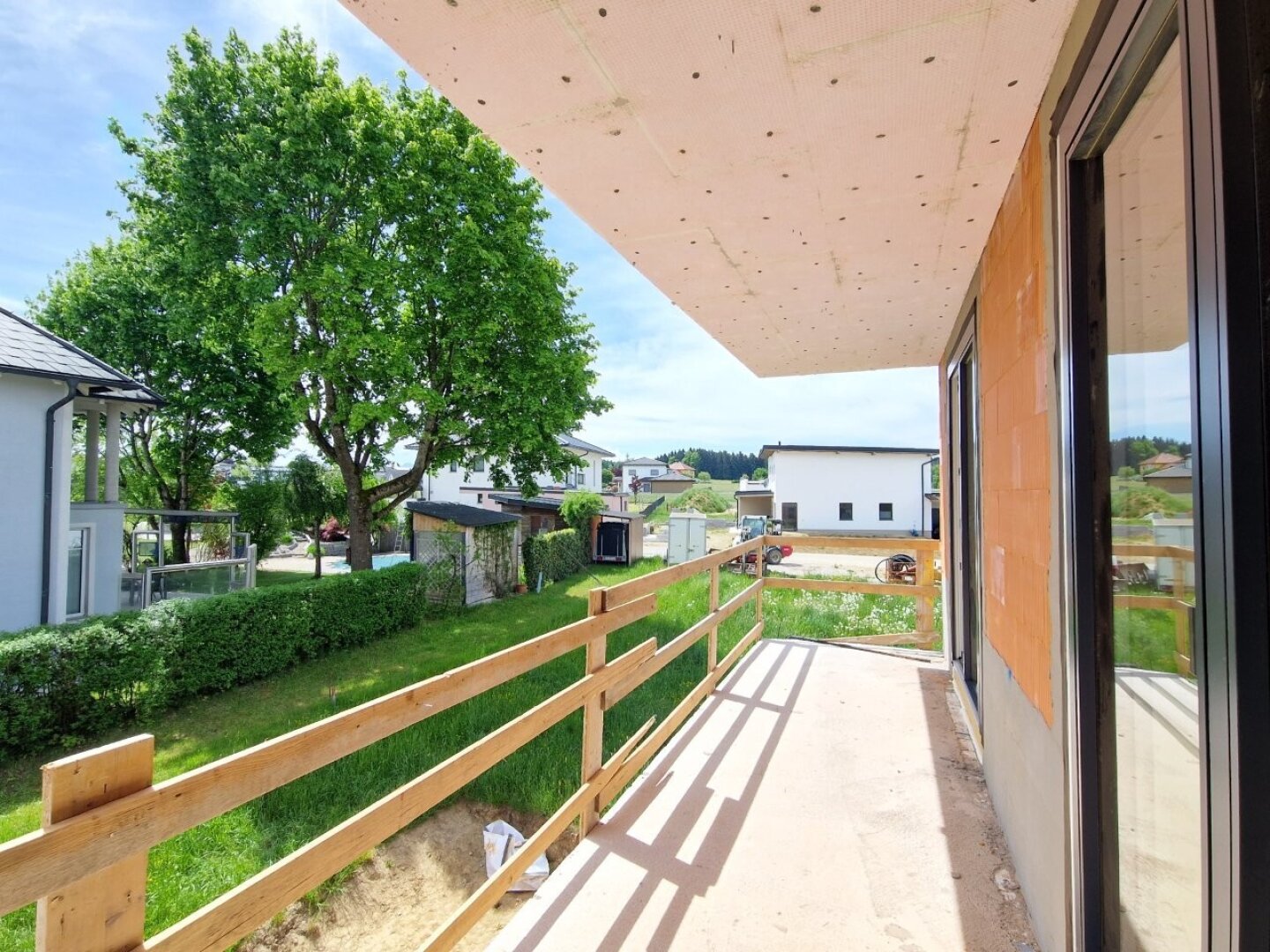 Top 1! Schlüsselfertige, moderne Doppelhaushälfte mit 2 Carportstellplätzen, 4 Zimmer, 2 Terrassen, Balkon, Eigengarten!