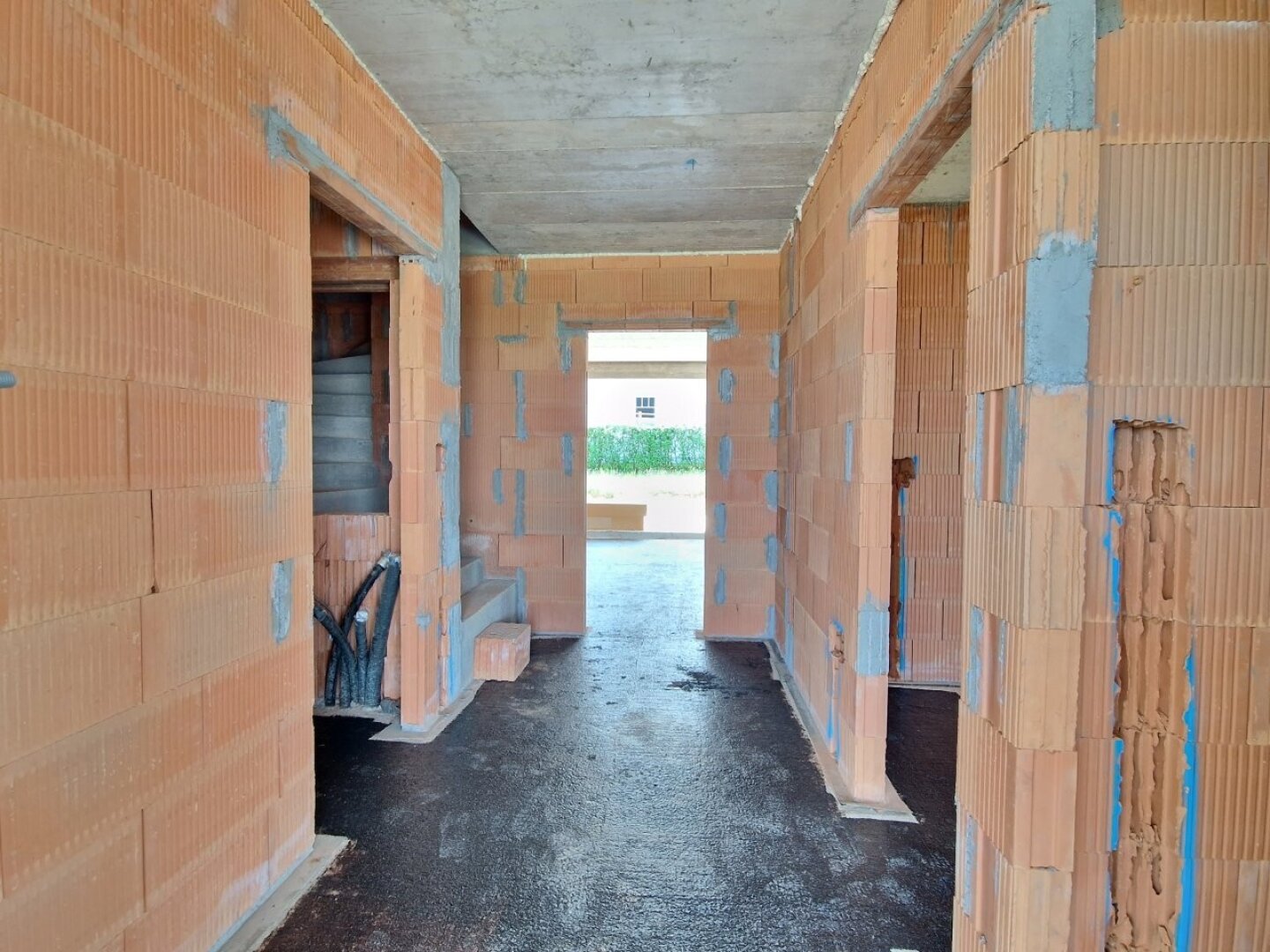 Top 1! Schlüsselfertige, moderne Doppelhaushälfte mit 2 Carportstellplätzen, 4 Zimmer, 2 Terrassen, Balkon, Eigengarten!
