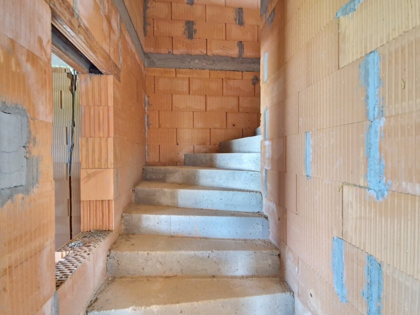 Top 1! Schlüsselfertige, moderne Doppelhaushälfte mit 2 Carportstellplätzen, 4 Zimmer, 2 Terrassen, Balkon, Eigengarten!