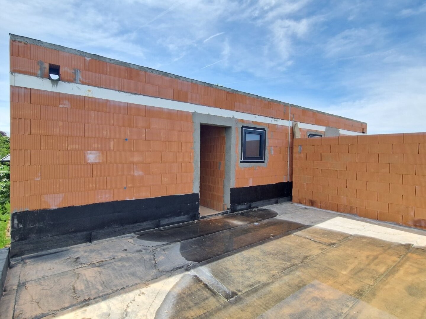 Top 2! Schlüsselfertige, moderne Doppelhaushälfte mit 2 Carportstellplätzen, 4 Zimmer, 2 Terrassen, Balkon, Eigengarten!