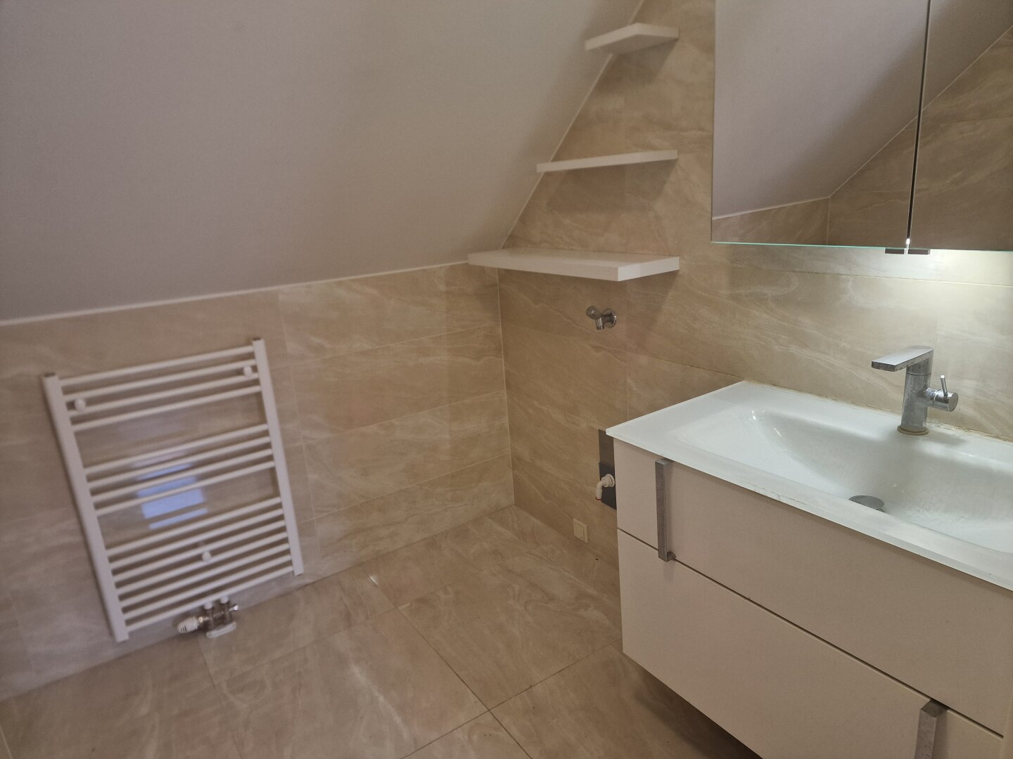 Top gepflegte 2 Zimmer-Wohnung in zentraler Lage von Korneuburg!