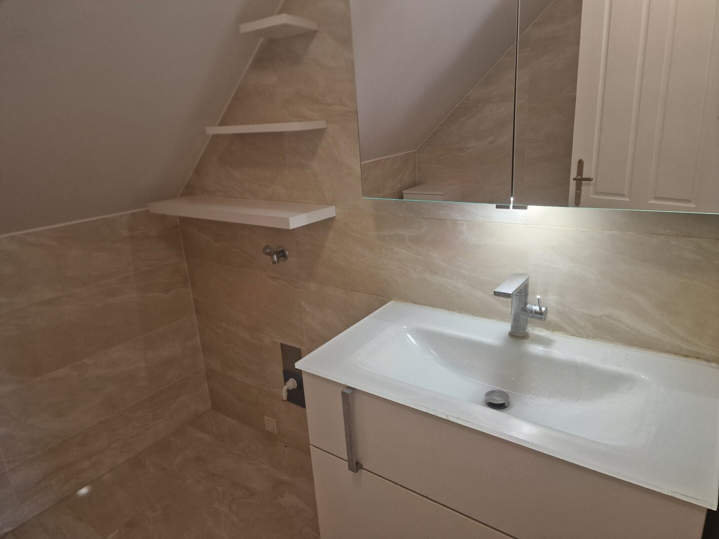 Top gepflegte 2 Zimmer-Wohnung in zentraler Lage von Korneuburg!