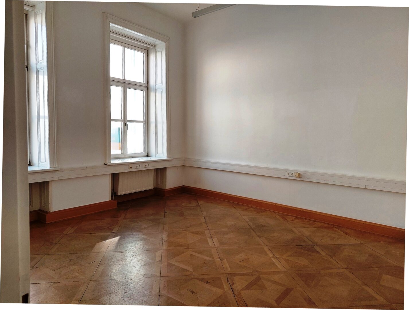 Büro/Praxis 125m² nächst Museumsquartier