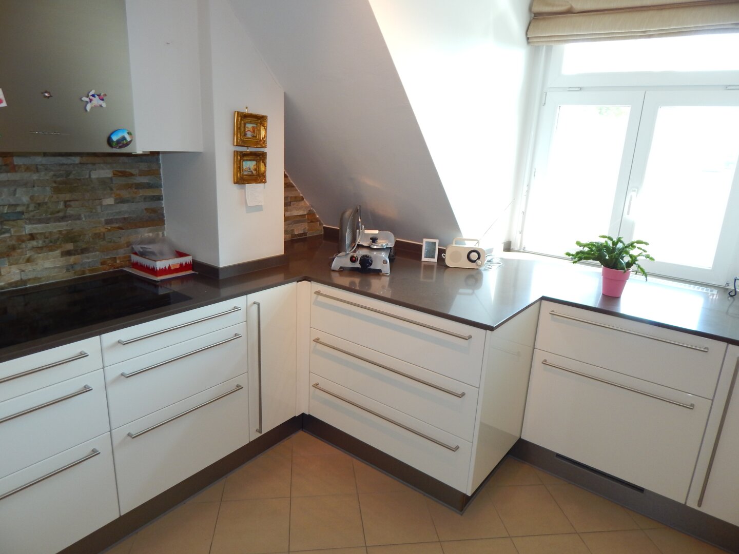 Wohntraum mit großer Dachterrasse und Garage in Grün- Ruhelage